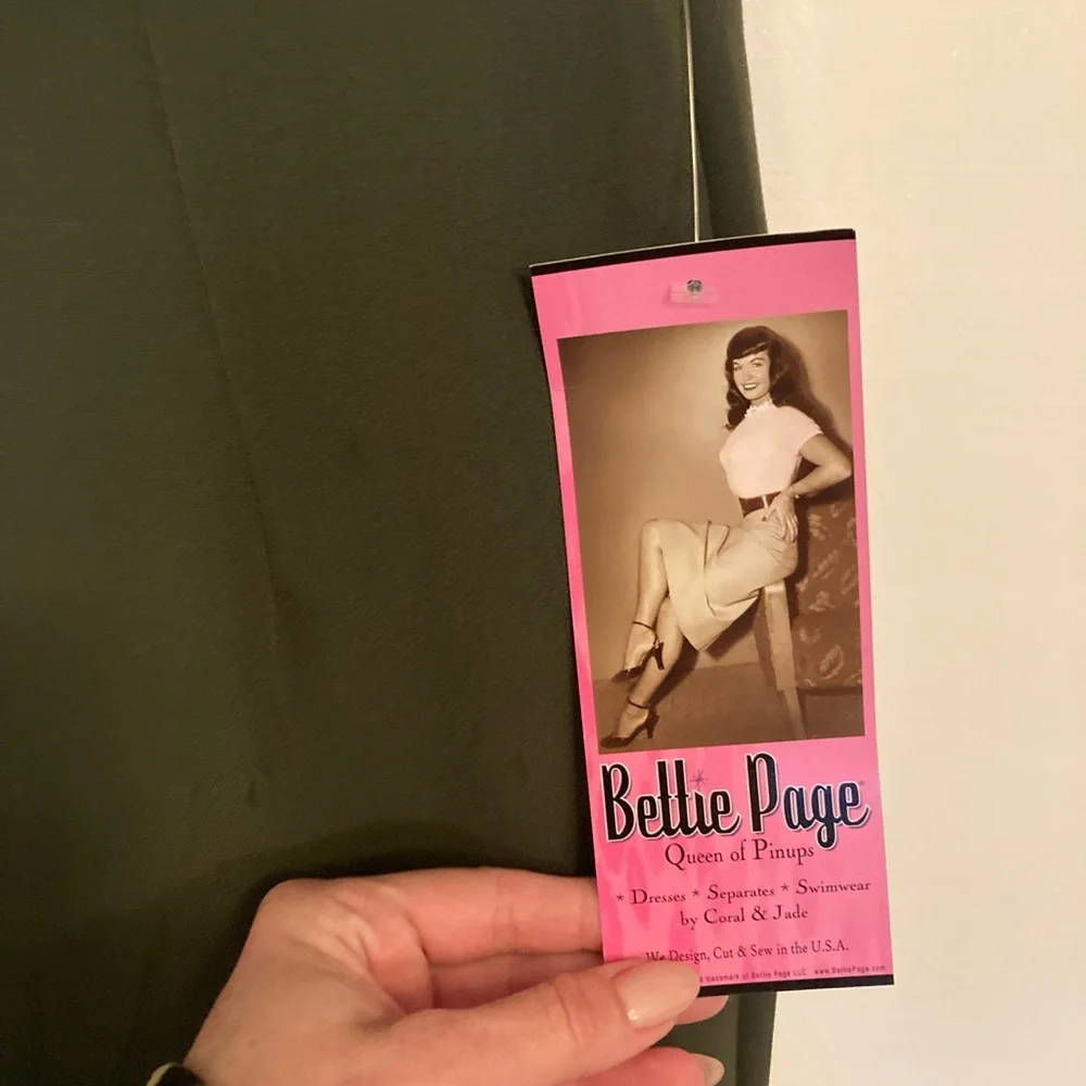 NWT Bettie Page Pencil Skirt. Olive Green. - Picture 9 of 13